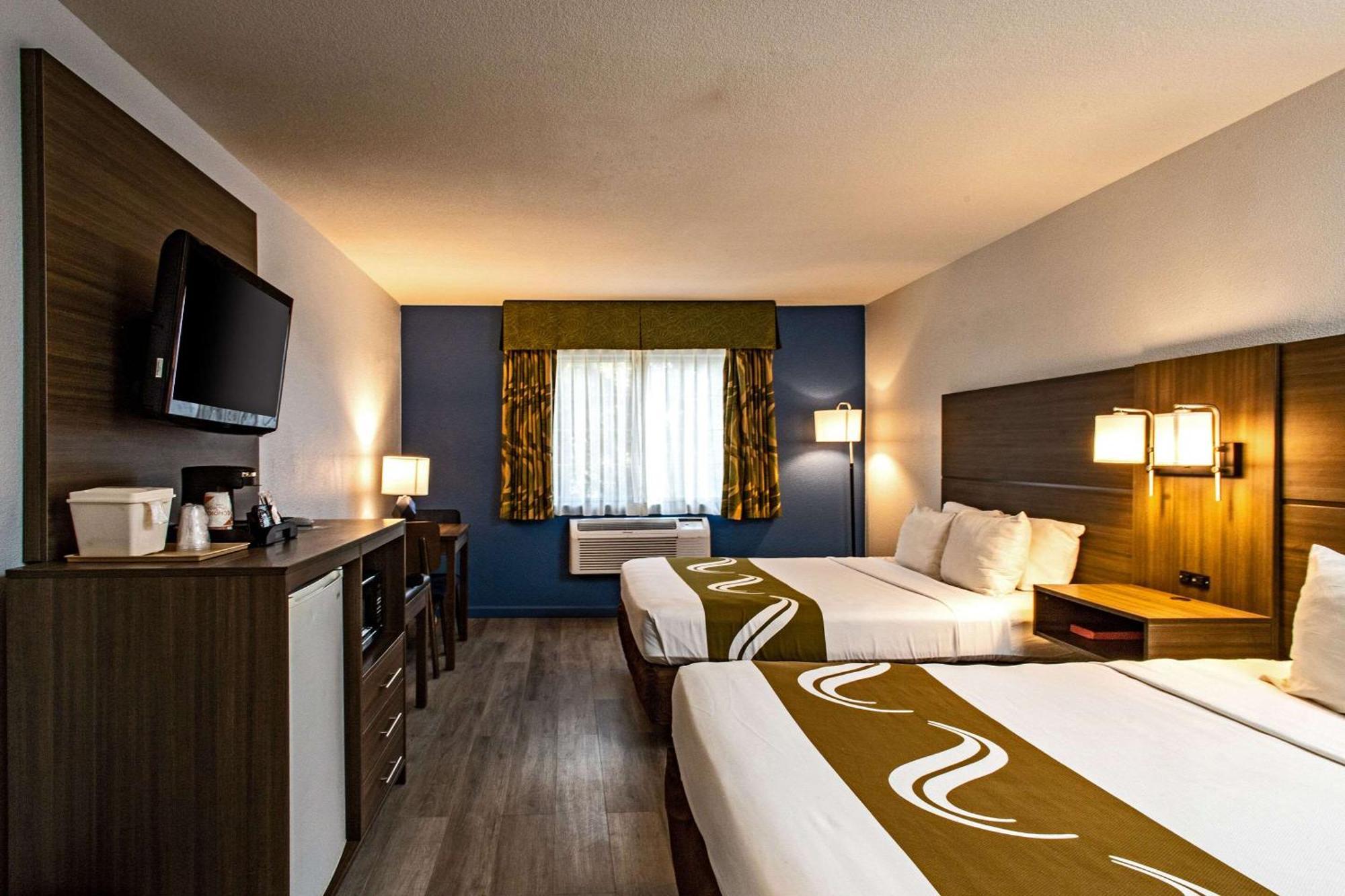 Quality Inn & Suites Туларе Екстер'єр фото