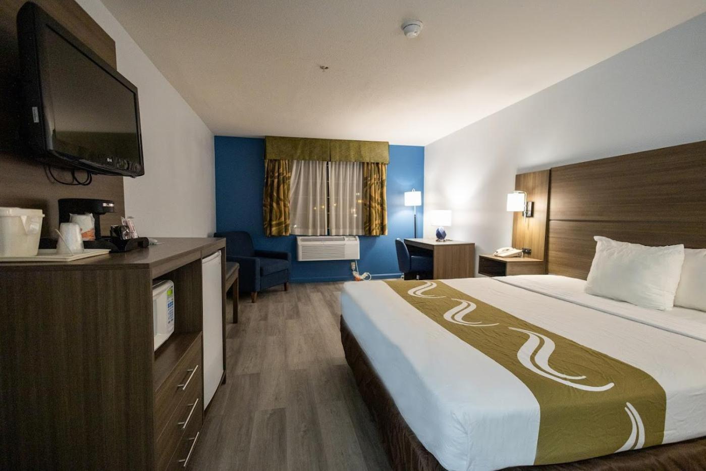 Quality Inn & Suites Туларе Екстер'єр фото